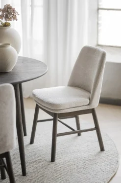 Amesbury (ruokatuoli vaalea beige kangas/ruskea tammi jalat)