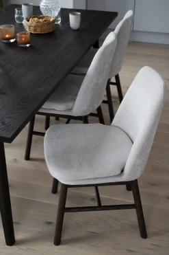 Amesbury (ruokatuoli vaalea beige kangas/ruskea tammi jalat)