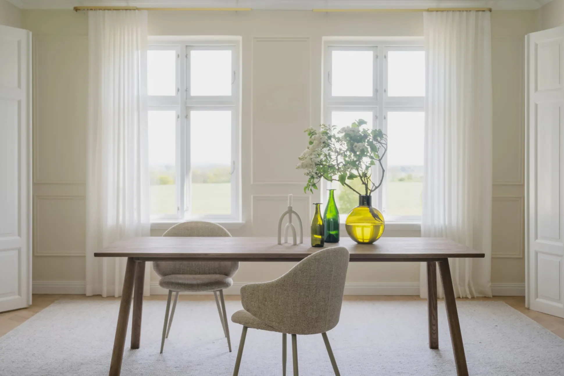 Clapperton (ruokapöytä 220x95 hiekka tammi)