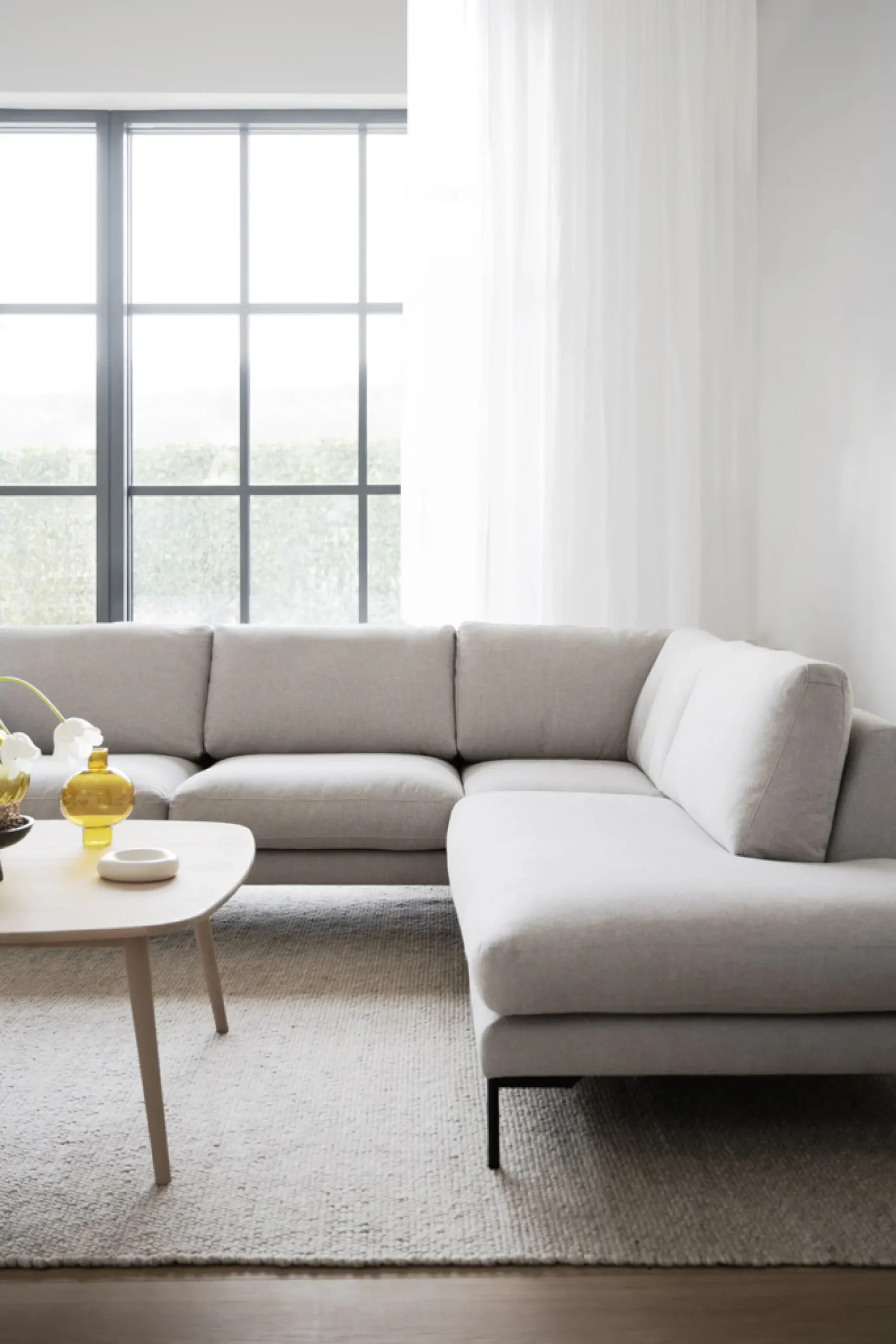 Corwin (avokulmasohva oikea, vaalea beige kangas rita 1)
