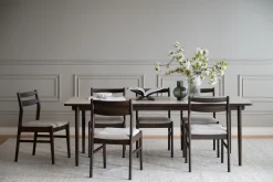 Fairmount (ruokapöytä 220x95 beige hpl/ruskea tammi)