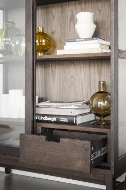 Hazelton (vitriini ovea+2ltk ruskea tammi)