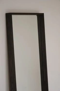 Hillmond (peili 40x150 lakattu ruskea tammi)