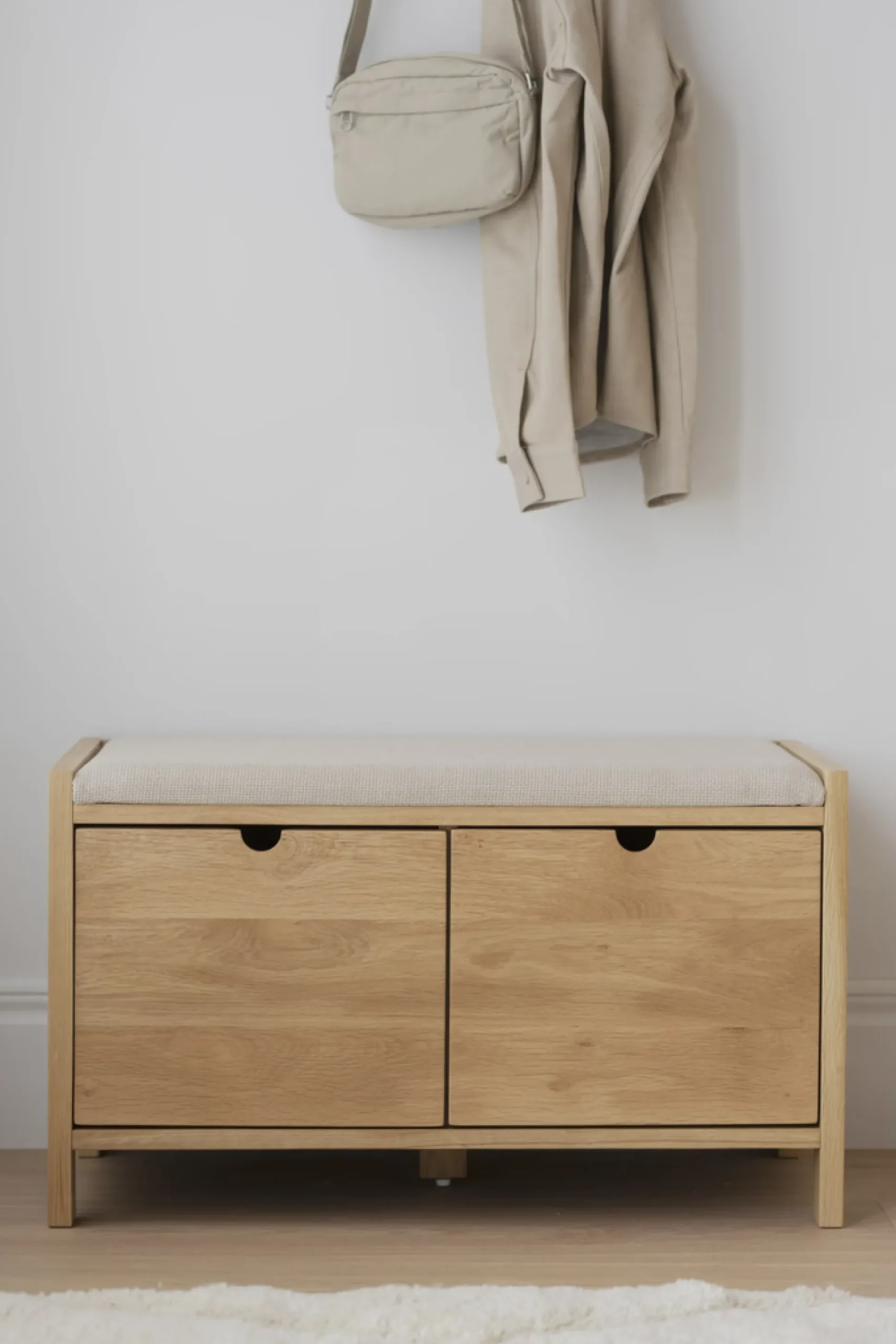 Hillmond (penkki 2ltk 80 lakattu tammi/beige kangas)