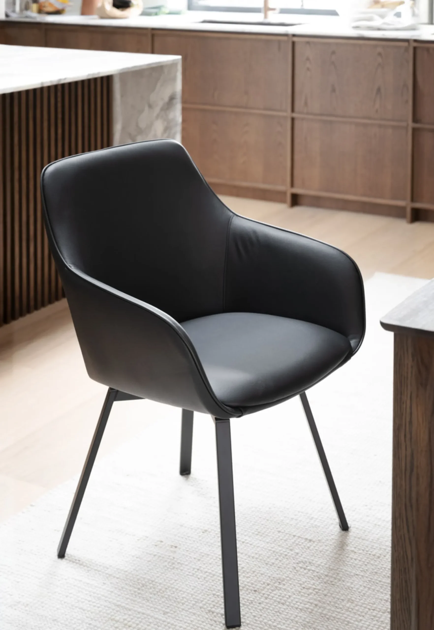 Markham (ruokapöytä 140 ruskea tammi)