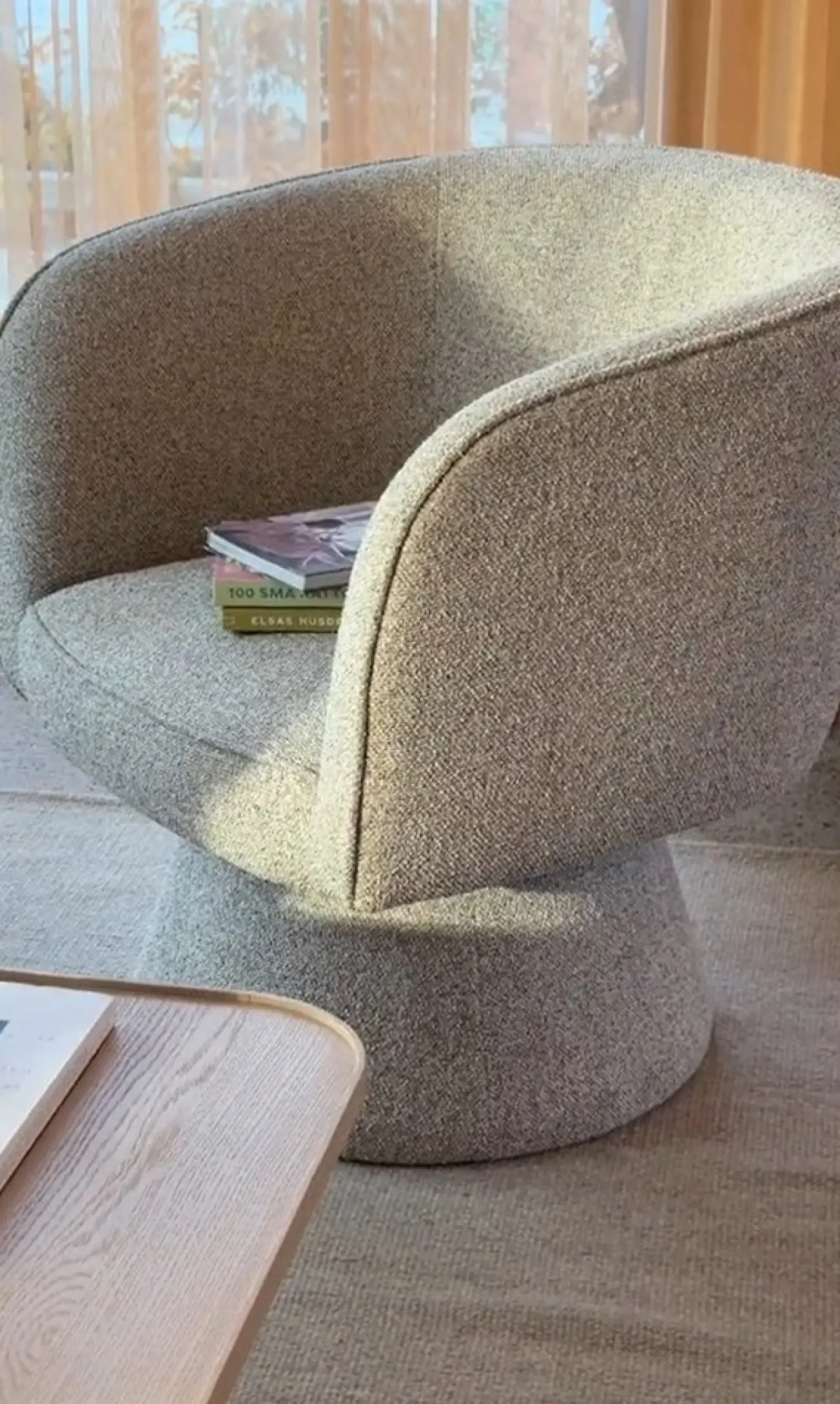 Shoreham (nojatuoli beige kangas pyörivä)